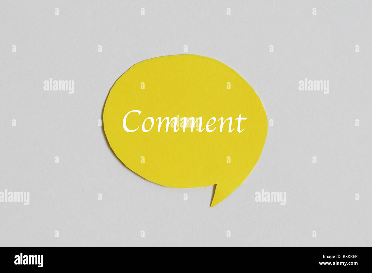 Symbol und Konzept für Reden und Nachricht: Gelb chat Rede Symbol Stockfoto