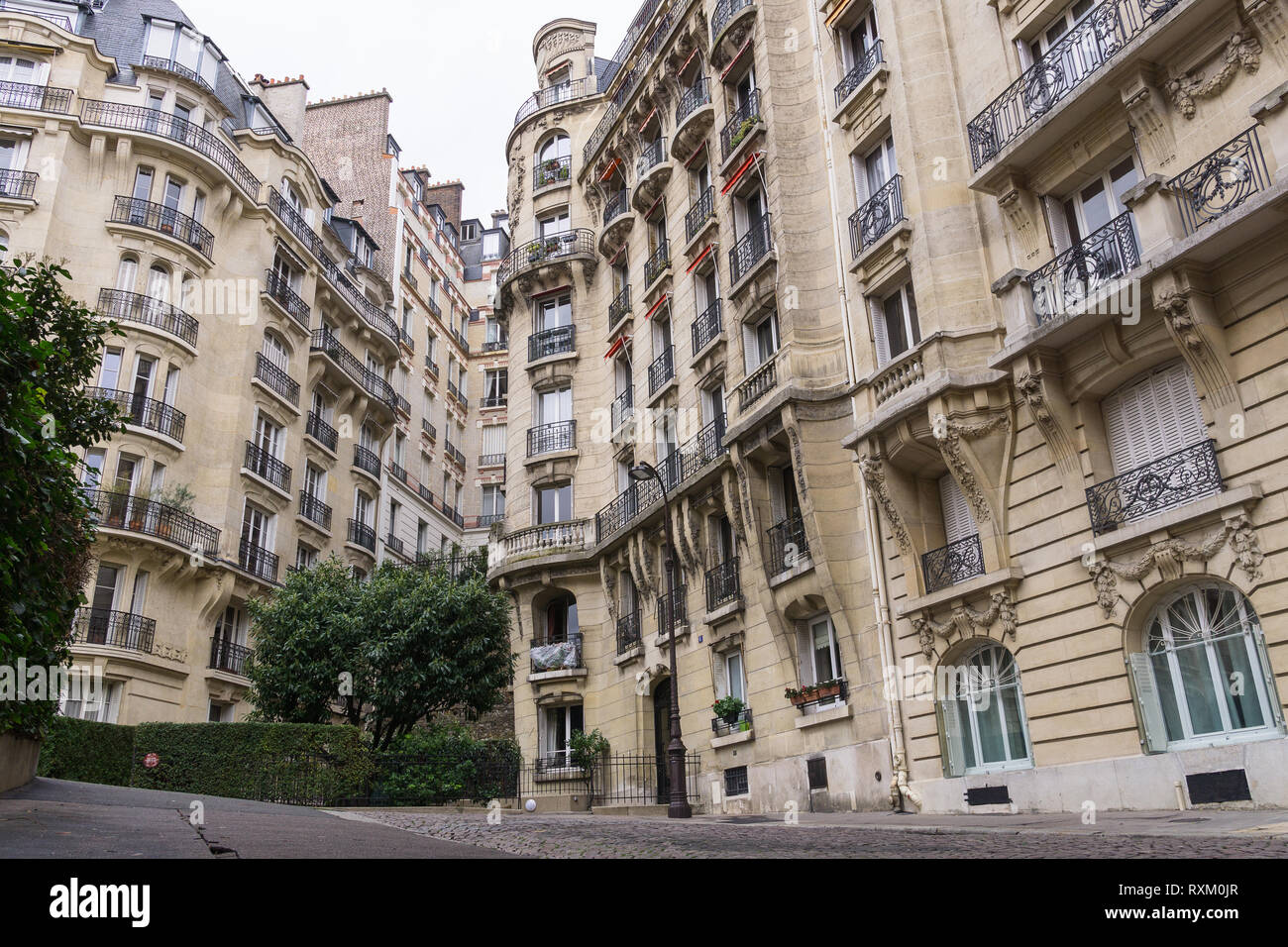Haussmann Stil bauten auf Platz Alboni im 16. Arondissement von Paris, Frankreich. Stockfoto