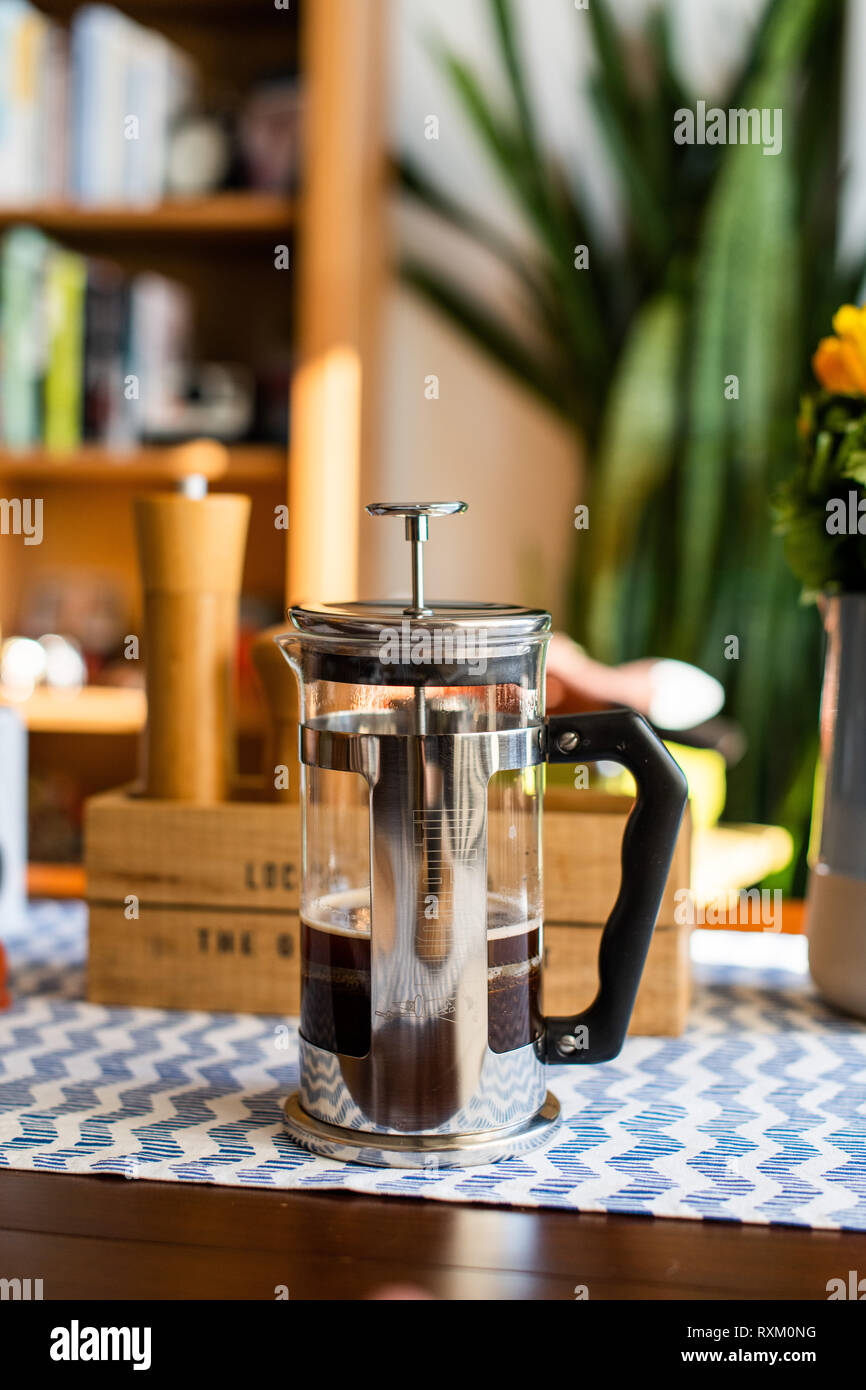 Editorial - bialetti French Press Kaffee Geschenkverpackungen. Schwarz/innen. Stockfoto