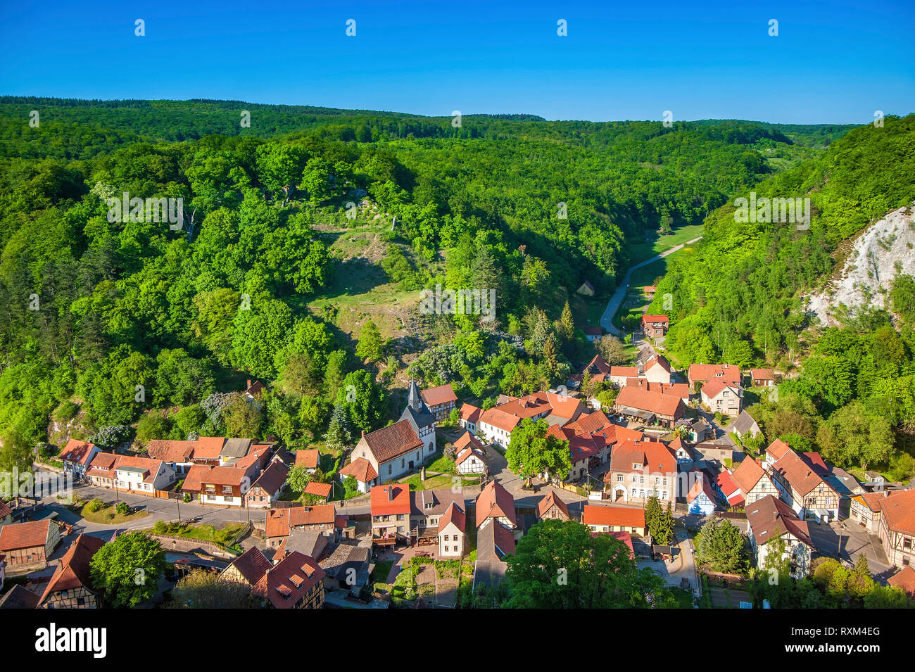 QUESTENBERG, Harz, Deutschland. Der kleine Ort ist sehr beliebt bei Wanderern und Mountainbikern Stockfoto