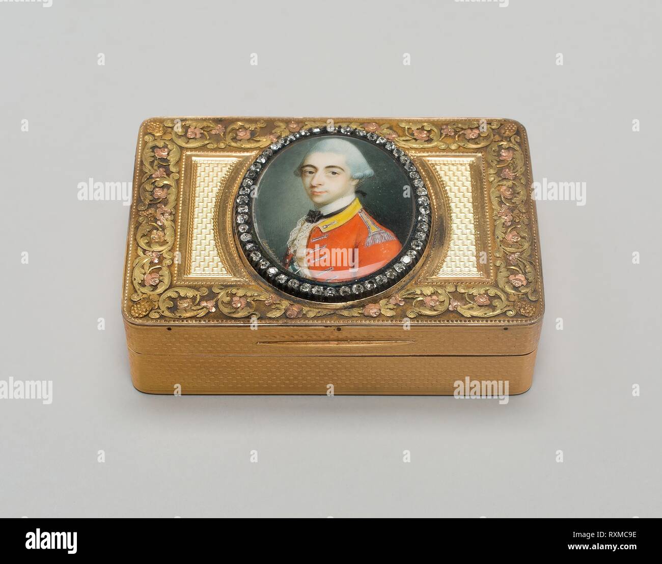 Schnupftabak. James Scouler; Englisch, 1741-1812. Datum: 1818-1819. Abmessungen: 2,3 x 7,8 x 5,2 cm (7/8 x 3 1/16 x 2 1/16 in.). Gold und Emaille. Herkunft: London. Museum: Das Chicago Art Institute. Autor: A. J. S. Stockfoto