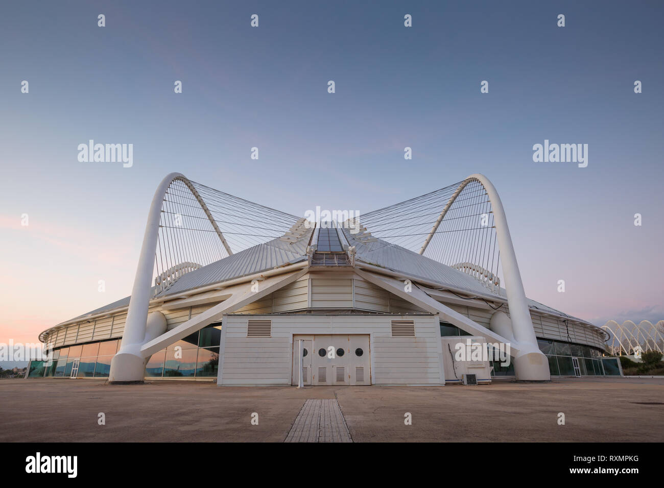 Griechische Moderne Architektur Stockfotos Und Bilder Kaufen Alamy