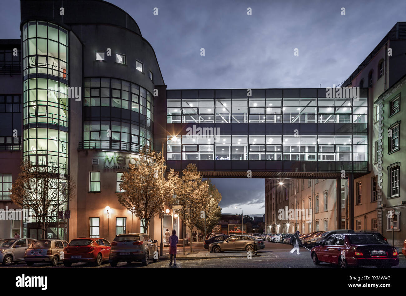 Die Stadt Cork, Cork, Irland. 04. November 2016. Am frühen Morgen außerhalb von Cork University Hospital auf Barmherzigkeit Grenville statt. Das Krankenhaus ist die zweite Stockfoto