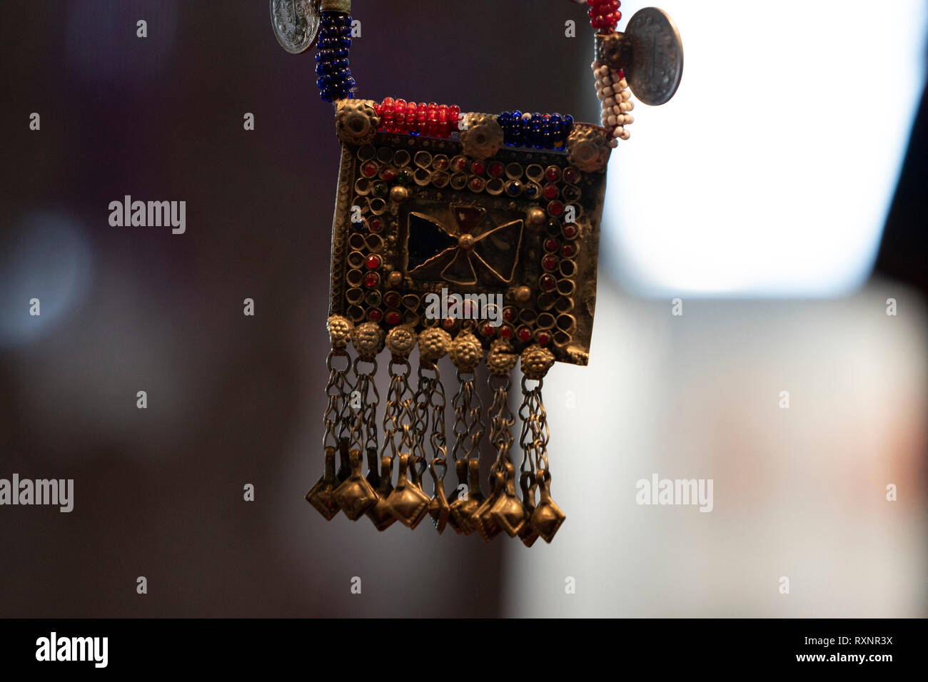 Necklage aus Tibet Nahaufnahme Stockfoto