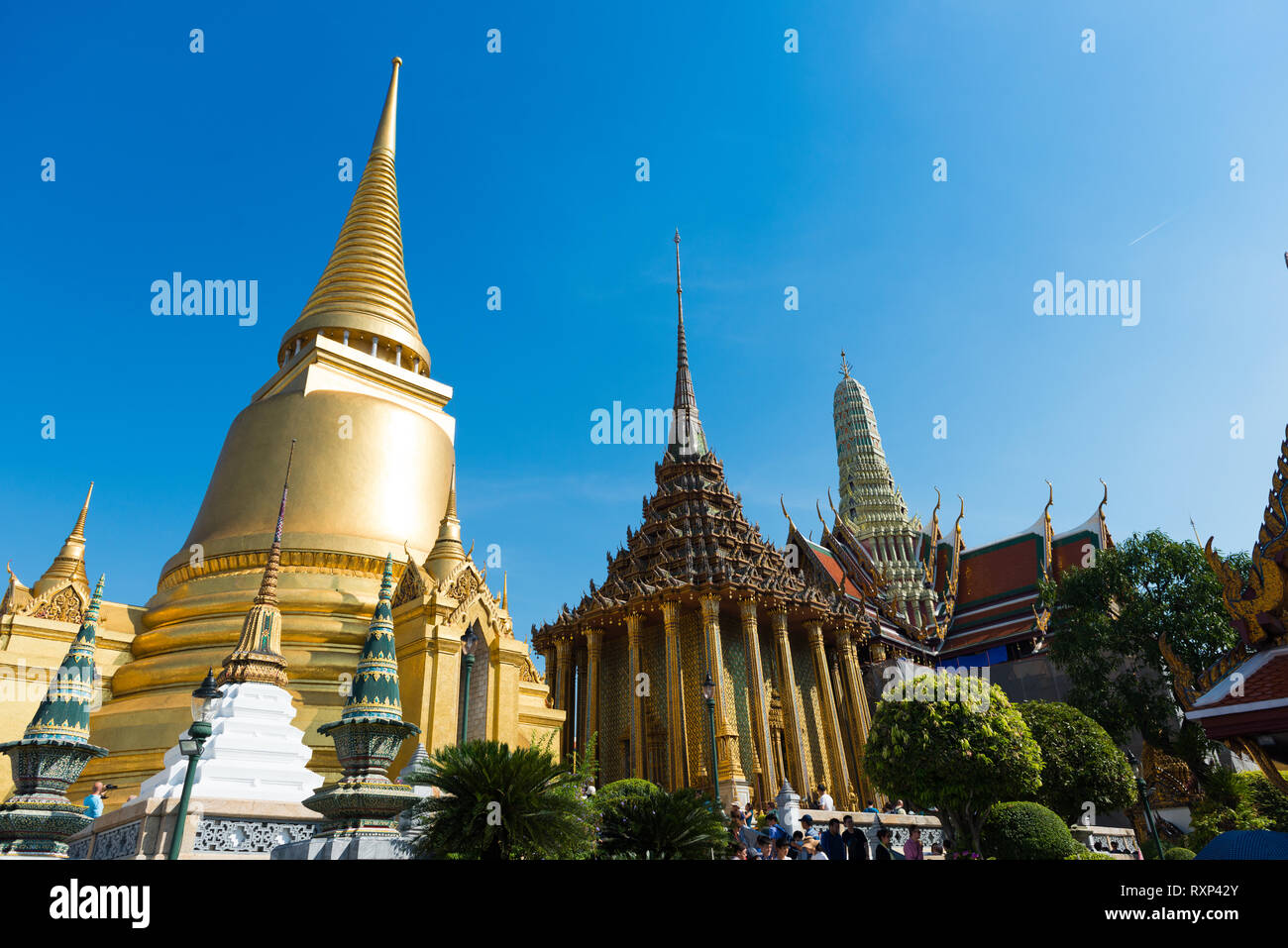 Tempel des Emerald Budda mit Phra Si Rattana Chedi, Bangkok, Thailand Stockfoto