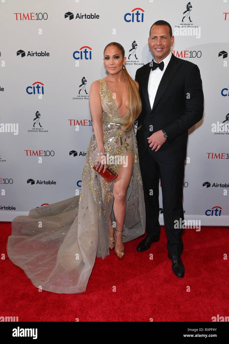 Alex Rodriguez und Jennifer Lopez nehmen an der Zeit 2018 100 Gala bei Jazz at Lincoln Center am 24. April 2018 in New York City. Stockfoto