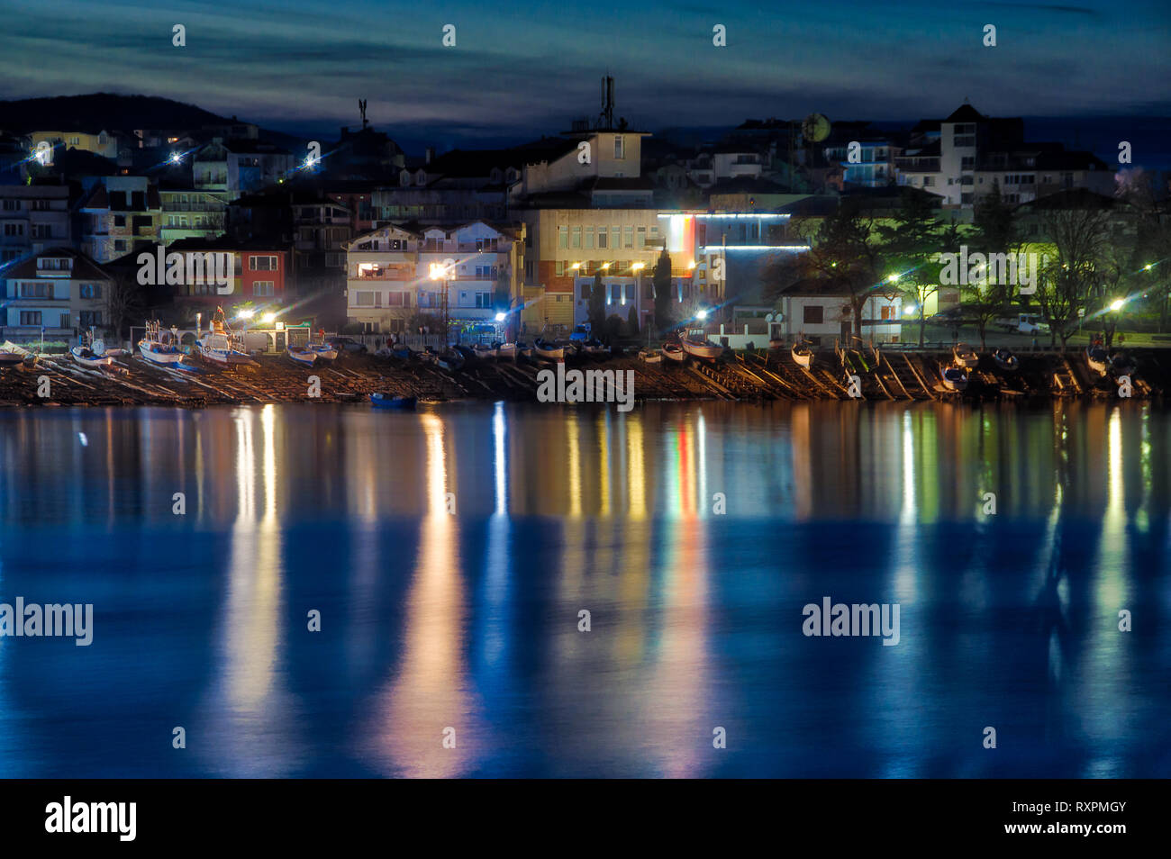 Nacht Blick über die ahtopol Bay Stockfoto