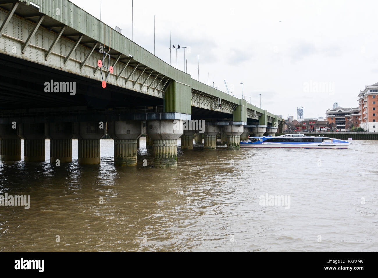 Starbucks wiederverwendbare Reisen Schale zu gehen Kaffeetassen Stockfoto
