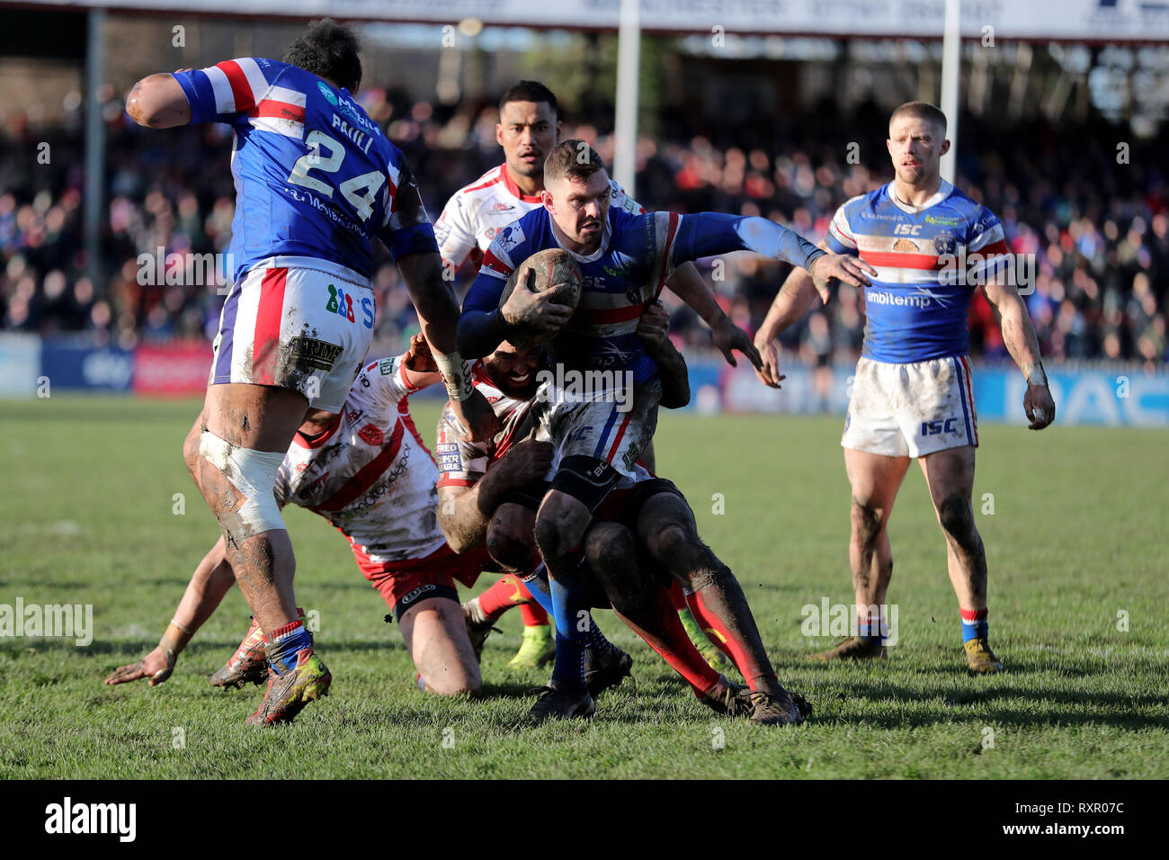 Wakefield Trinity Danny Brough sich bis kurz vor die versuchen, während der Betfred Super League Spiel im Belle Vue, Wakefield. Stockfoto