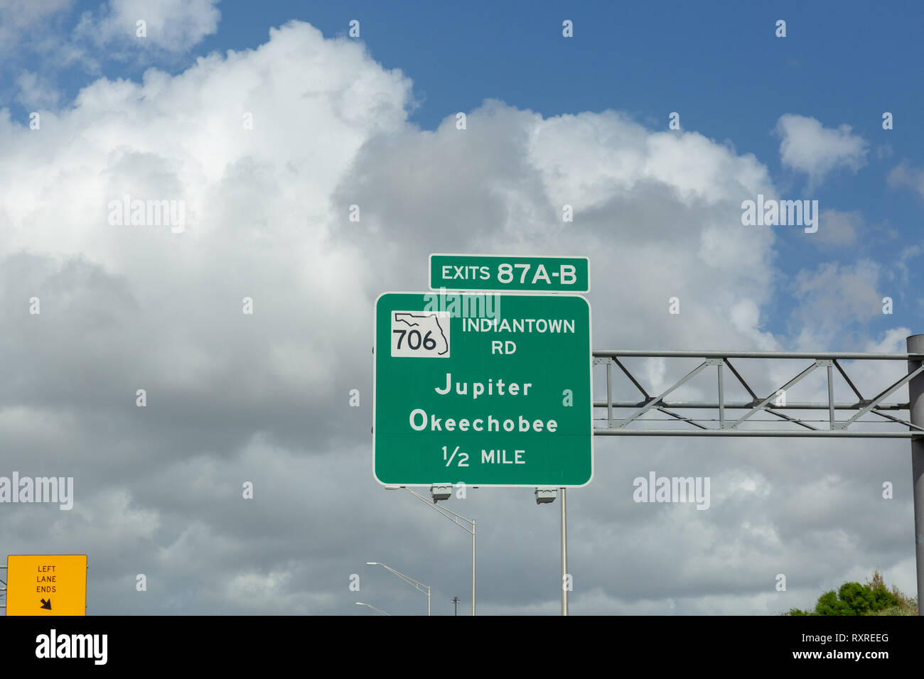 Ausfahrten 97 A-B706 Indiantown Road, Jupiter, Okeechobee Stockfoto