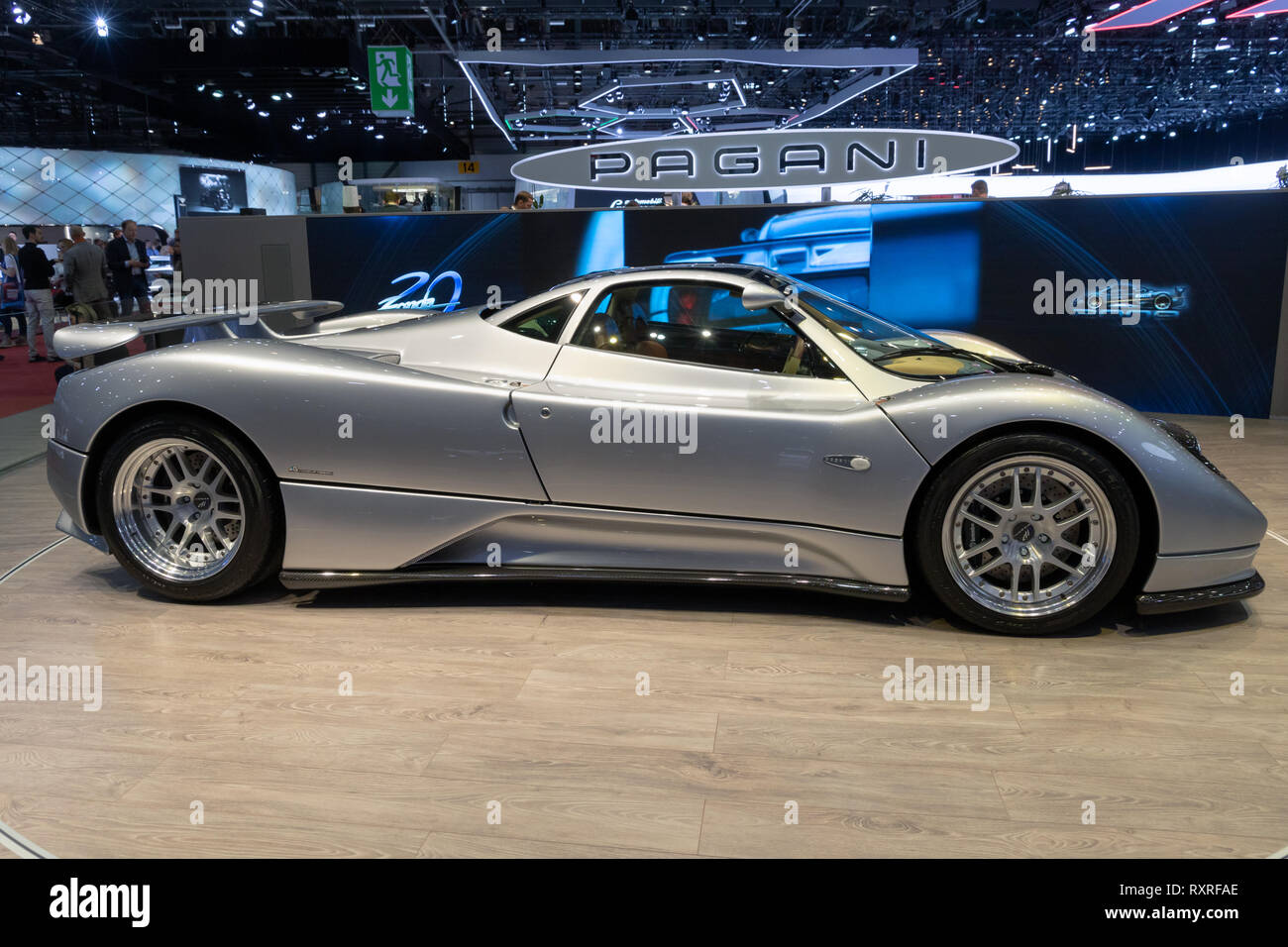 Genf, Schweiz - 6. MÄRZ 2019: Pagani Zonda C12 Sport Auto auf dem 89. Internationalen Automobilsalon in Genf präsentiert. Stockfoto