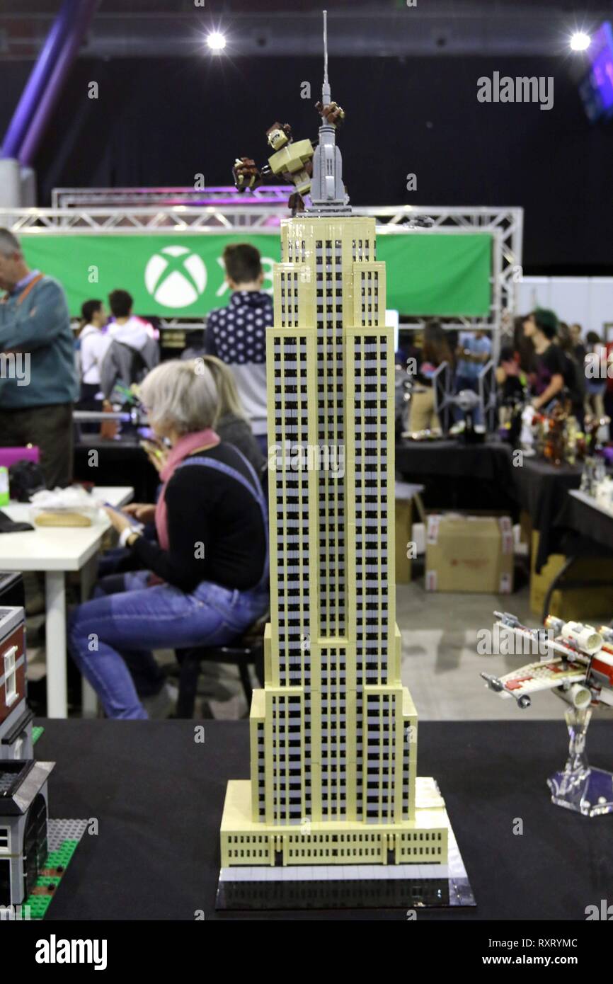 März 10, 2019 - 10 März 2019 (Malaga) FreakCon ist eine internationale Veranstaltung der populären Kultur in all seinen Erweiterungen zu feiern: TV-Serie, Manga, Comic, Animation, Film, Fantasy Literatur, Rollenspiele, Spiele, Science Fiction und Videospiele. Dieses Festival, das am 9. und 10. März 2019 im Palast der Kongresse und Messen von Malaga, wurde mit dem Ziel, zu einem Treffpunkt für Urheber, Künstler, Fans und die allgemeine Öffentlichkeit Cordon drücken Sie geboren Stockfoto