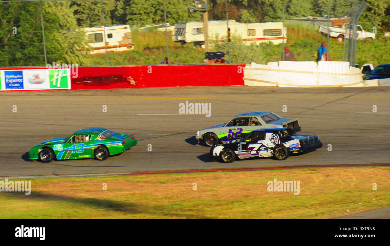 Super Stocks laufen auf Asphalt Rennstrecke West Valley, Ut Kreisspur ovale Bahn USA Stockfoto