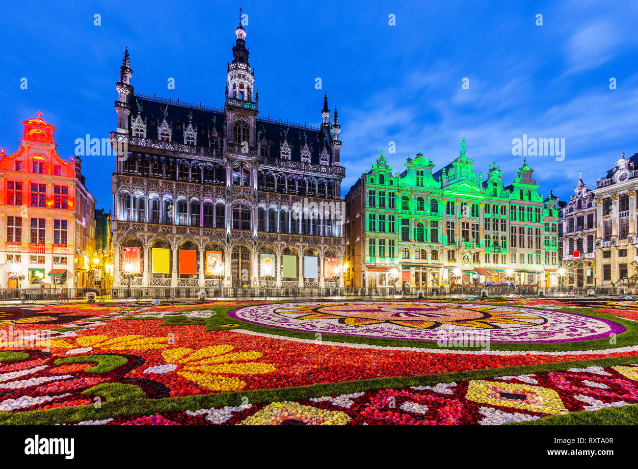 Brüssel, Belgien. Grand Place während Blütenteppich Festival 2018. Das Thema dieses Jahres war Mexiko. Stockfoto