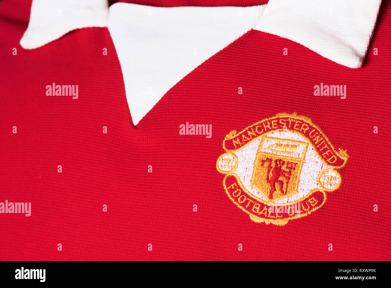 Nahaufnahme eines retro Manchester United Jersey. Stockfoto