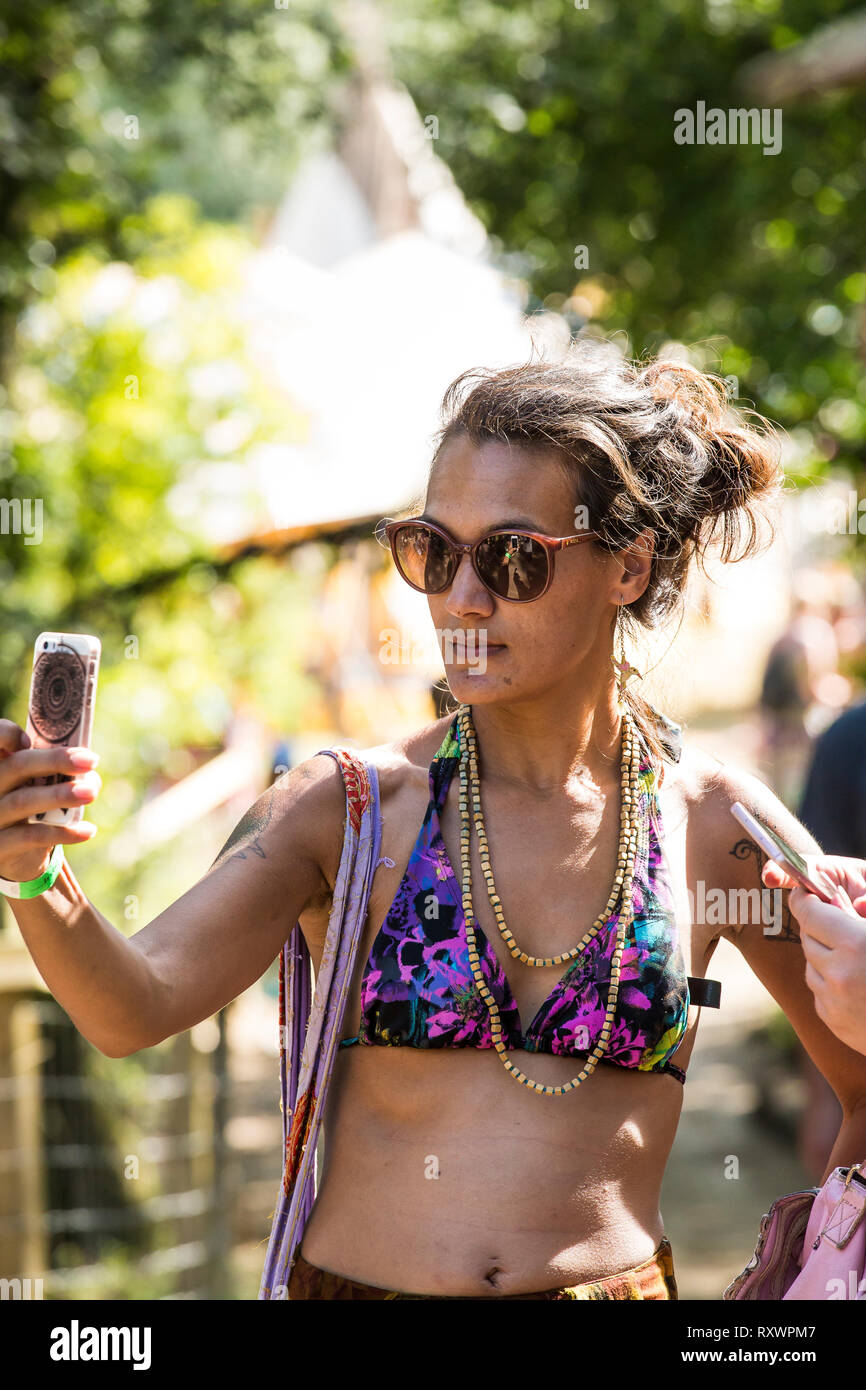 Festival selfie auf in die Wildnis Festival, Kent, Großbritannien Stockfoto