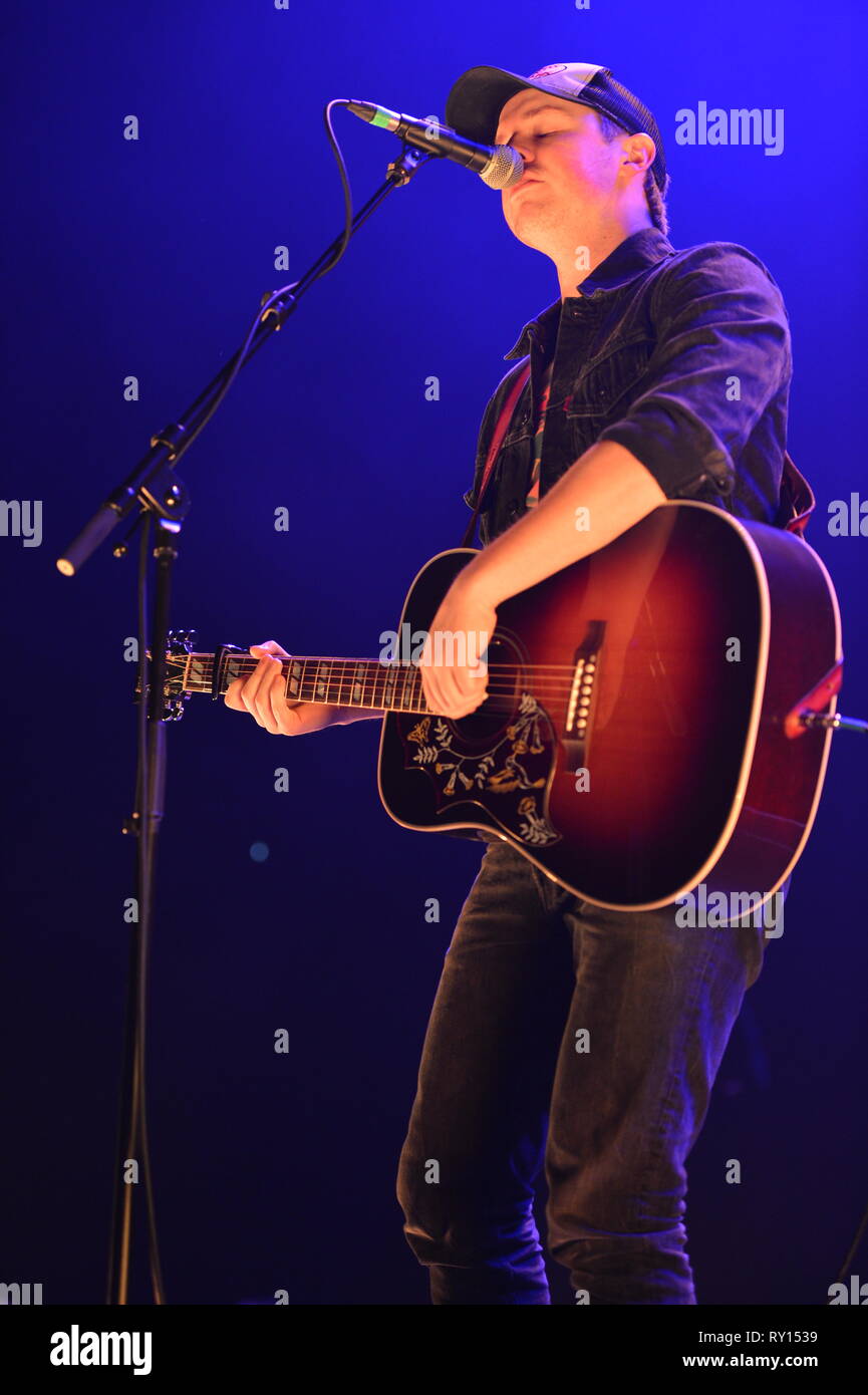 Glasgow, UK. 10 Mär, 2019. Travis Denning führt auf dem Land zu Land Musikfestival auf der Hydro-Arena in Glasgow. Credit: Colin Fisher/Alamy leben Nachrichten Stockfoto