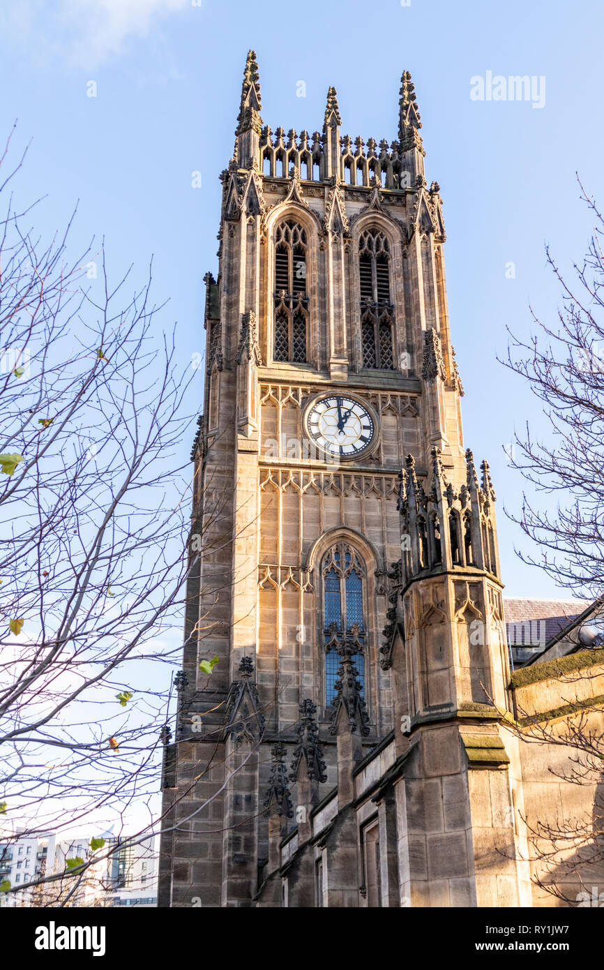 Der Turm von Leeds Münster (das Münster und die Pfarrkirche von St. Peter-at-Leeds) ehemals Pfarrkirche Leeds, Leeds, West Yorkshire Stockfoto