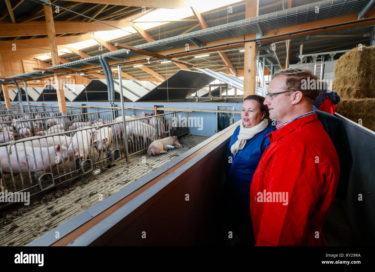 Ense, Nordrhein-Westfalen, Deutschland - Ursula Heinen-Esser, Minister für Umwelt, Landwirtschaft, Natur- und Verbraucherschutz des Landes Stockfoto