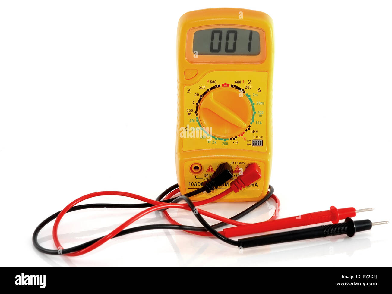 Gelbe Multimeter auf weißem Hintergrund - isoliert Stockfoto