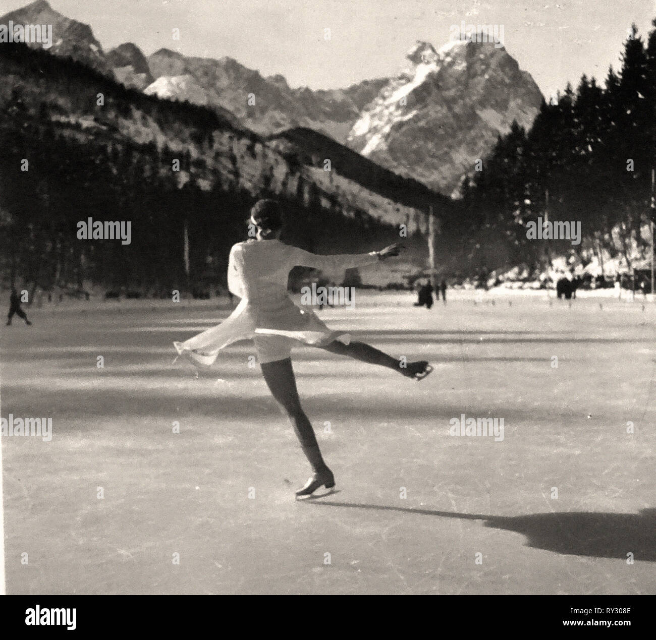 Olympischen Spielen 1936 Berlin - Eiskunstlauf in der 1936 Olympischen Winterspiele in Garmisch Partenkirchen ein Ferienort in Bayern in Süddeutschland Stockfoto