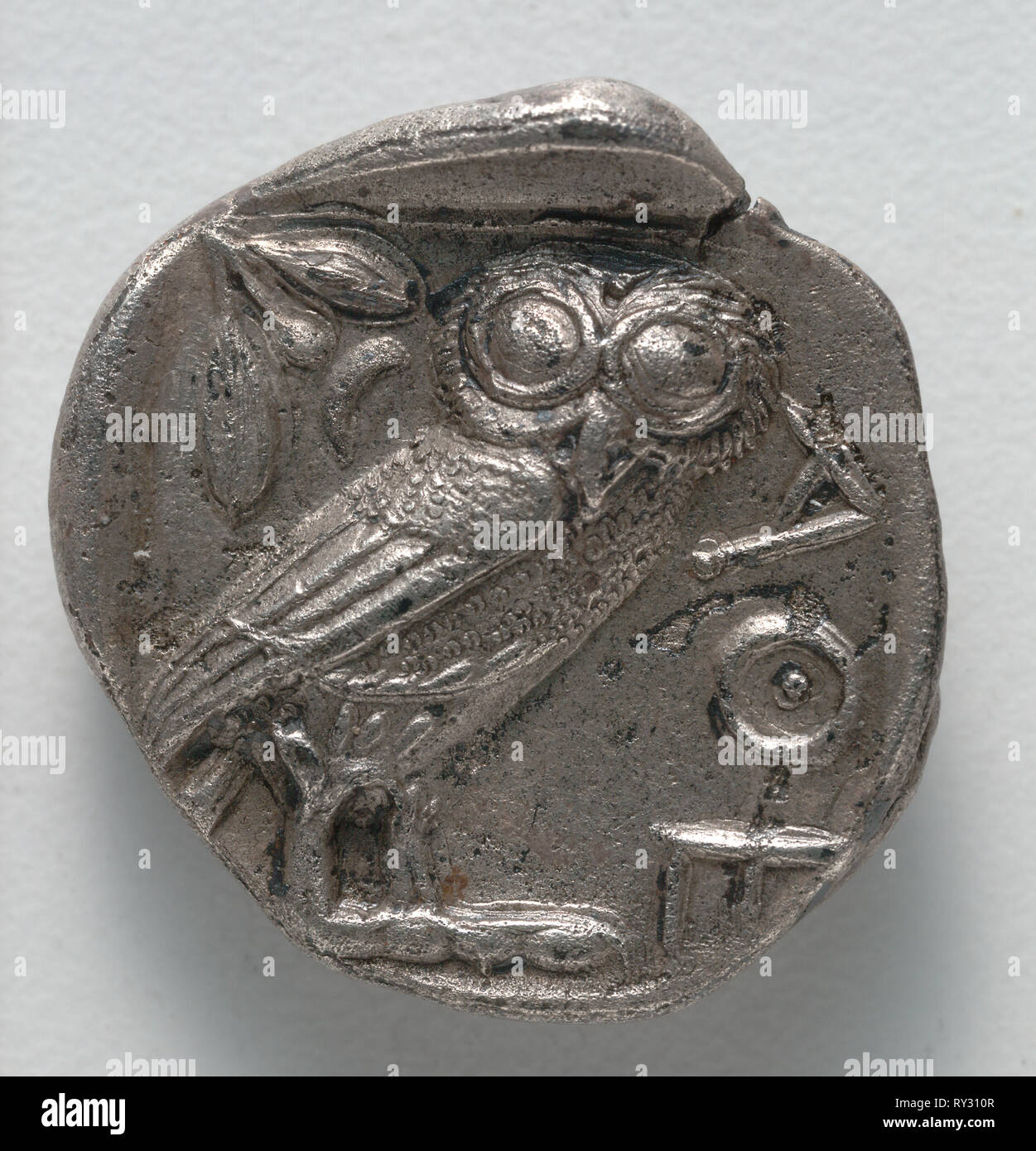 Tetradrachme: Eule (Rückwärtsfahrt), 500-430 BC. Griechenland, Athen, 5. Jahrhundert v. Chr.. Silber, Durchmesser: 2,4 cm (15/16 in Stockfoto