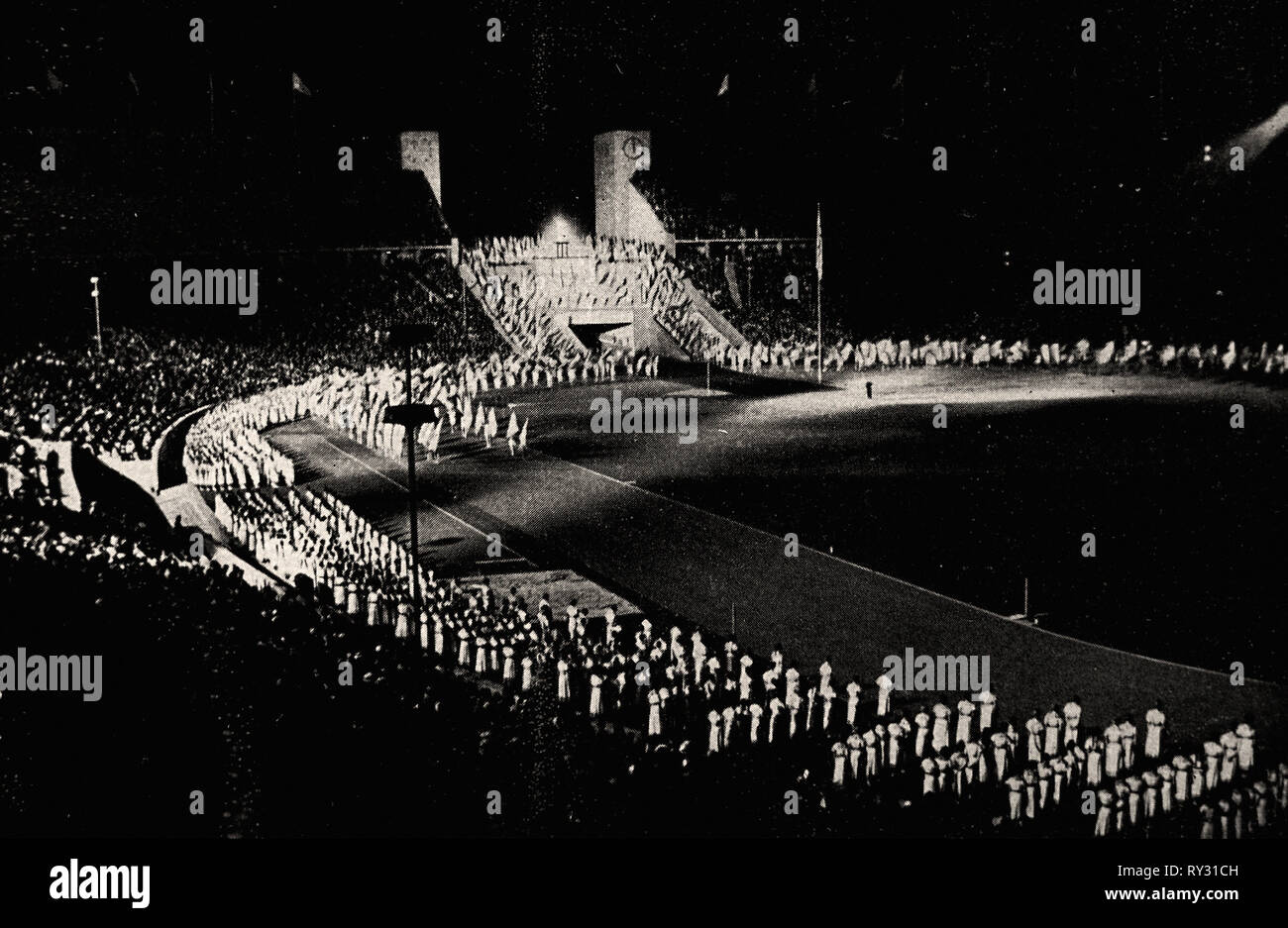 Olympischen Spielen 1936 Berlin - Nächtliche Jugend Festival im Olympiastadion bei den Olympischen Spielen 1936 in Berlin Stockfoto