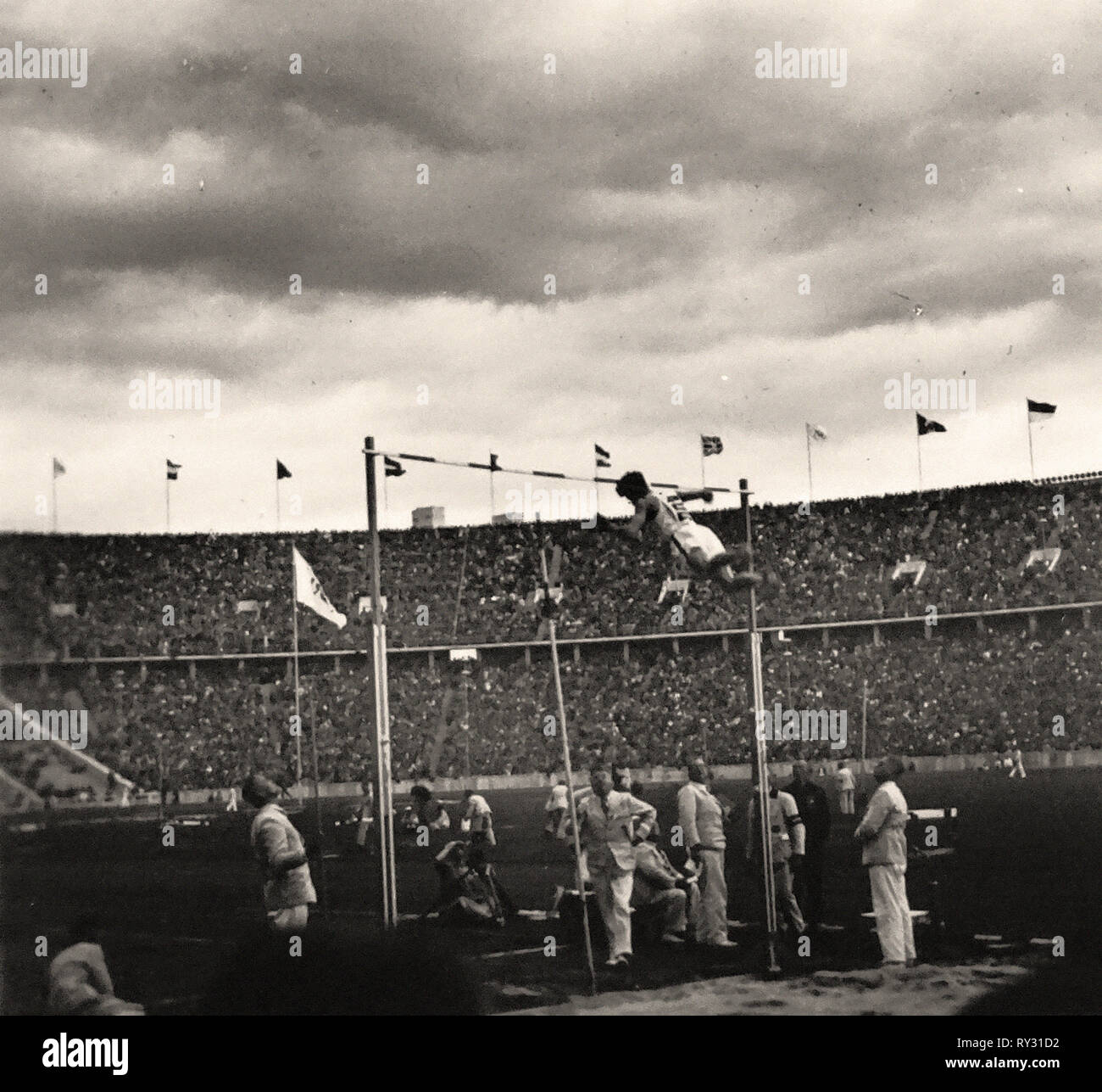 Olympischen Spielen 1936 in Berlin Stabhochsprung bei den Olympischen Sommerspielen 1936 in Berlin. Stockfoto