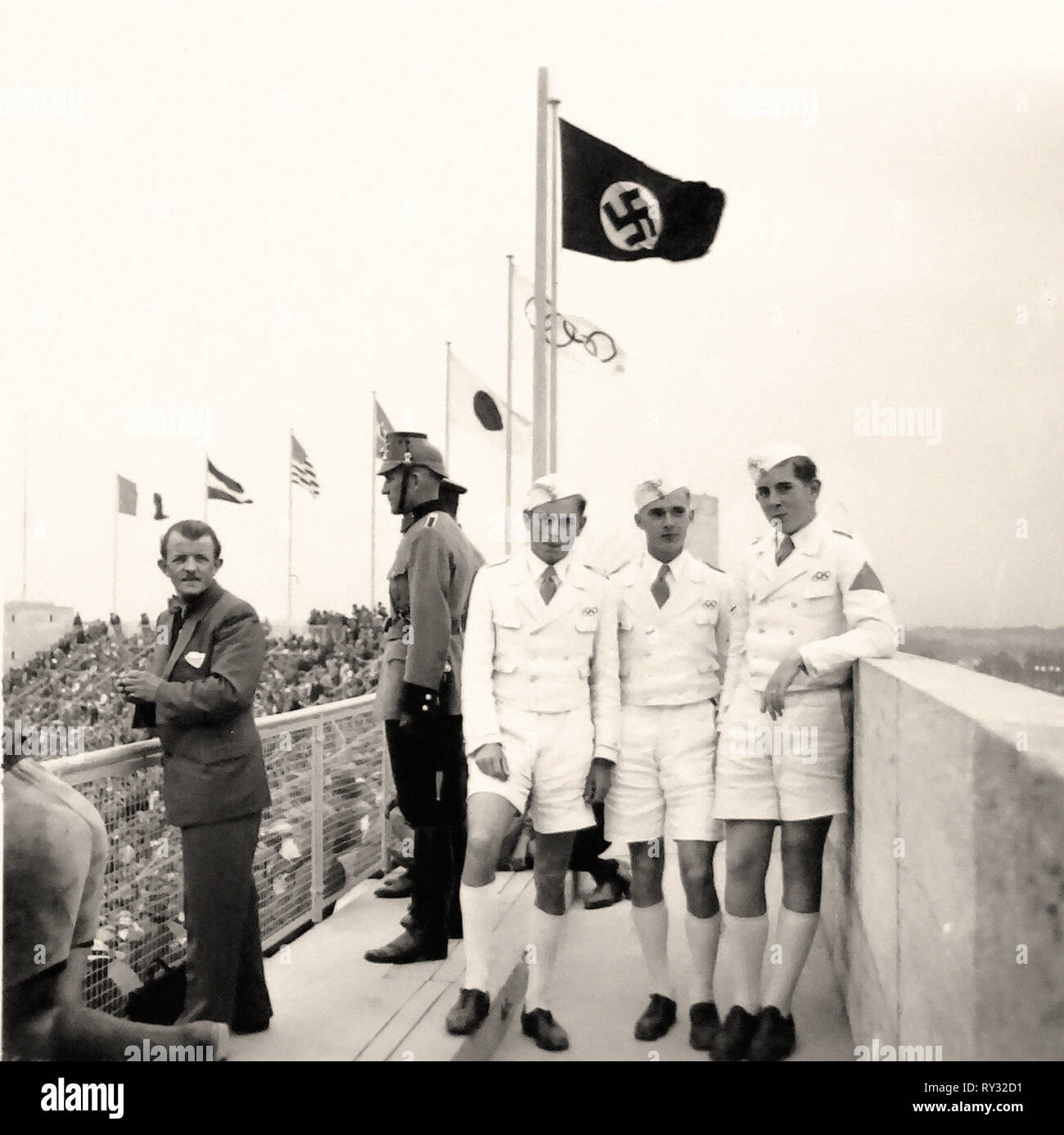 Olympischen Spielen 1936 Berlin - Jugend Freiwilligendienst bei den Olympischen Sommerspielen 1936 in Berlin. Stockfoto