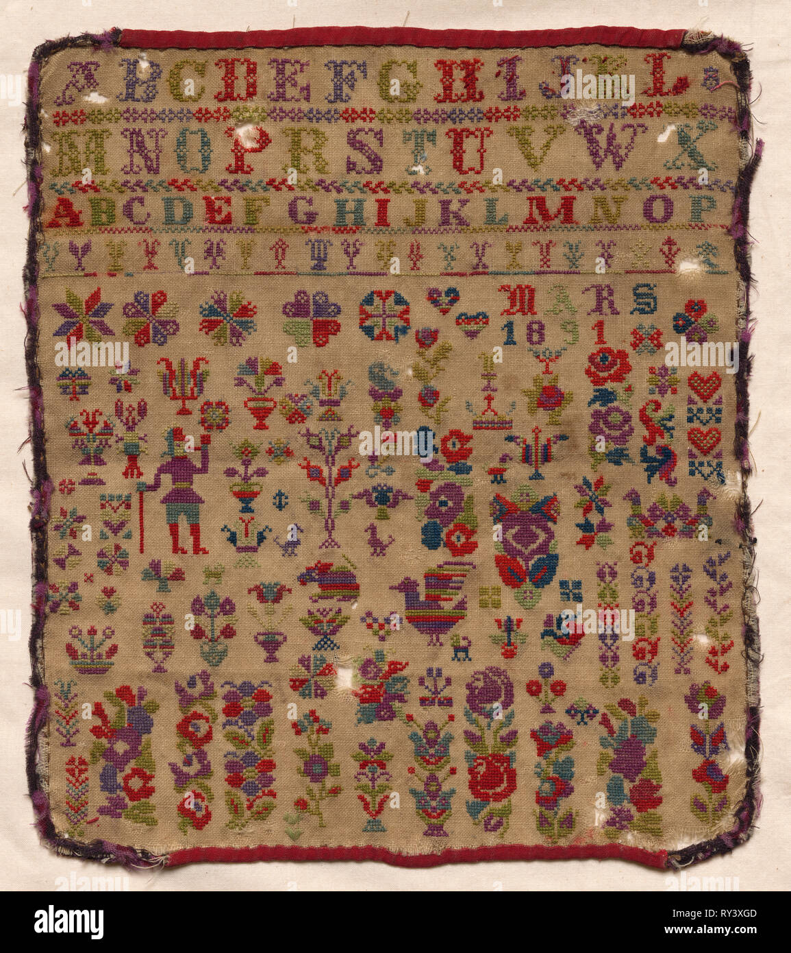 Sampler, 1891. Der Tschechoslowakei, aus dem späten 19. Jahrhundert. Stickereien, grobem Leinen, Wolle Kreuzstich; insgesamt: 33 x 29,6 cm (13 x 11 5/8 in Stockfoto