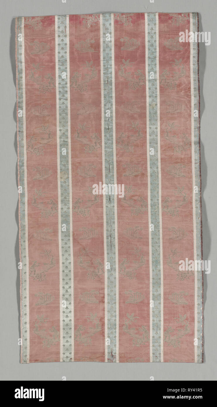 Länge der Textil mit klassischen Ruine in einer Landschaft, die Design, Anfang 1800. Frankreich, Anfang des 19. Jahrhunderts. Seide lampas gemusterten Weben; gesamt: 103,8 x 53,5 cm (40 7/8 x 21 1/16 Stockfoto