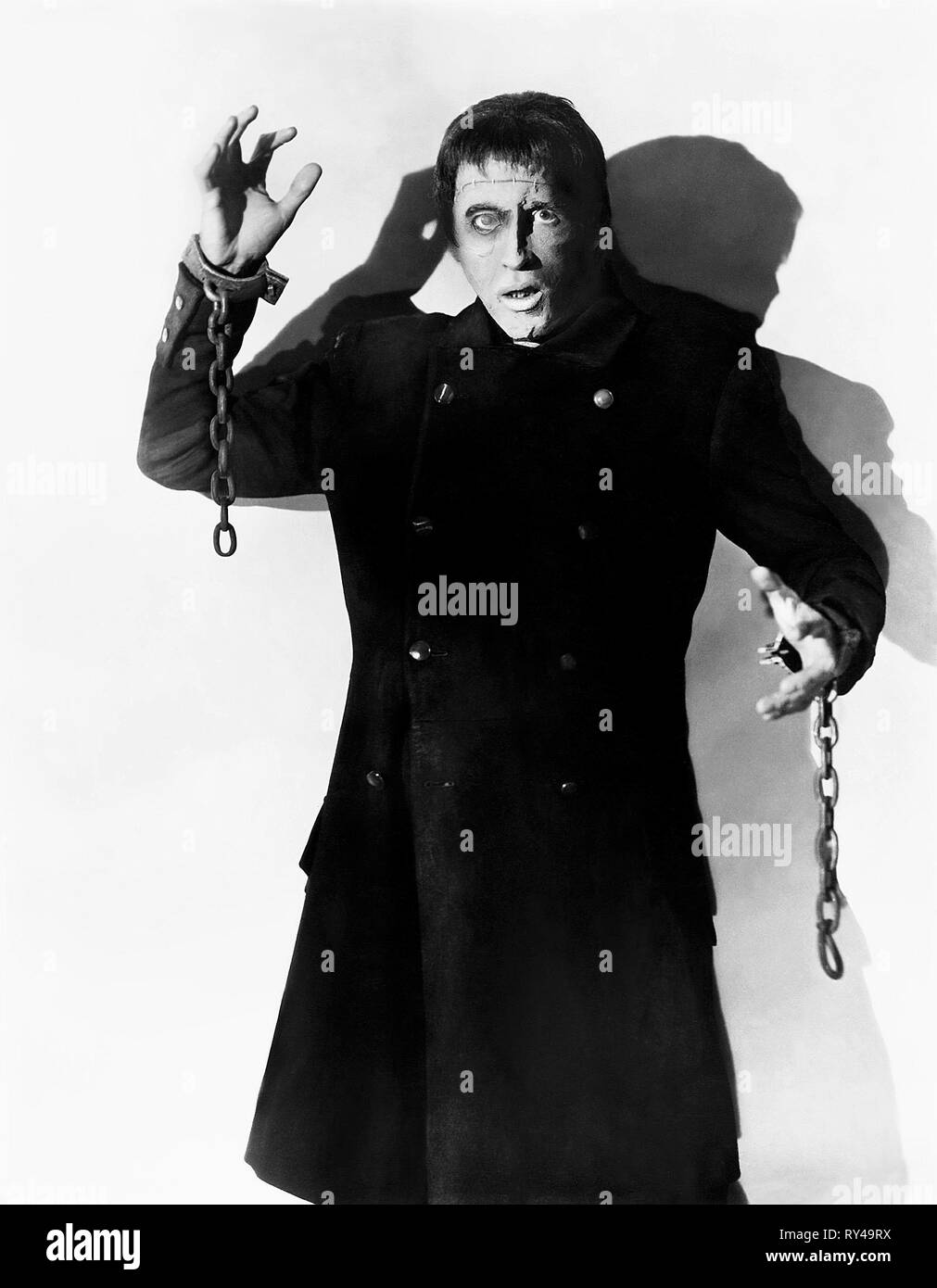 PETER CUSHING, DER FLUCH VON FRANKENSTEIN, 1957 Stockfoto