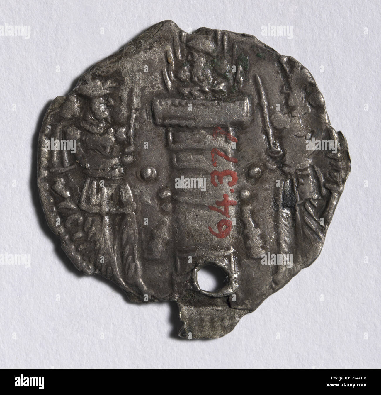 Drachme: Feuer Altar (Rückwärtsfahrt), 303-310. Iran, Sassanidischen, Herrschaft von Hormizd II, 4. Silber, Durchmesser 2,3 cm (7/8 in Stockfoto