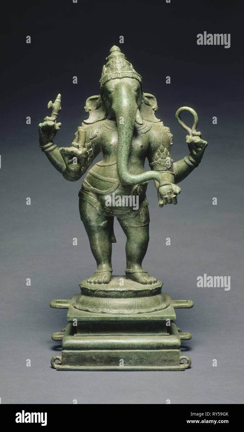 Ganesha, C. 1070. Südindien, Mittelalter, Chola Dynastie (10. bis 13. Jahrhundert). Bronze; gesamt: 50,8 x 25,4 x 17,8 cm (20 x 10 x 7 in.); Basis: 23 x 18,3 cm (9 1/16 x 7 3/16 in. Stockfoto