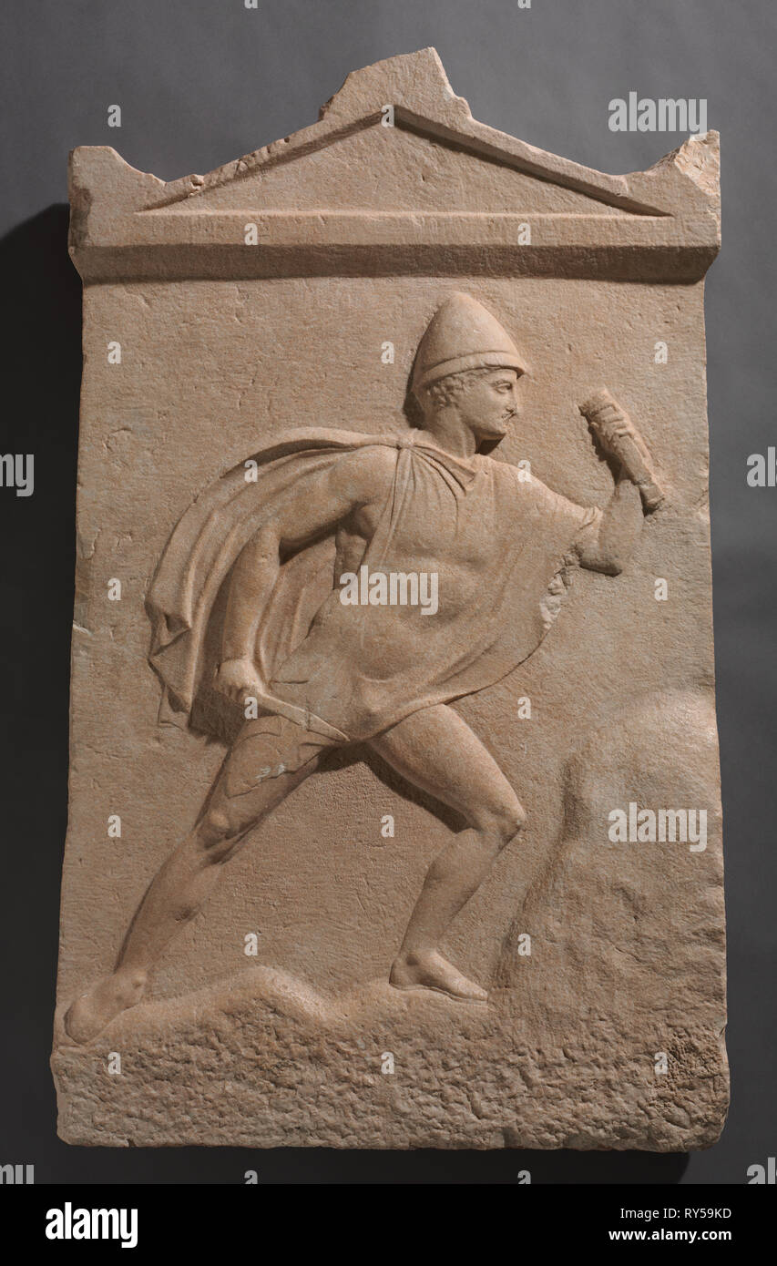 Grab Stele von einem Krieger, C. 390 v. Chr.. Griechenland, Böotien, 4. vorchristlichen Jahrhundert. Marmor; gesamt: 111,8 x 68,6 x 11,5 cm (44 x 27 x 4 1/2 in. Stockfoto
