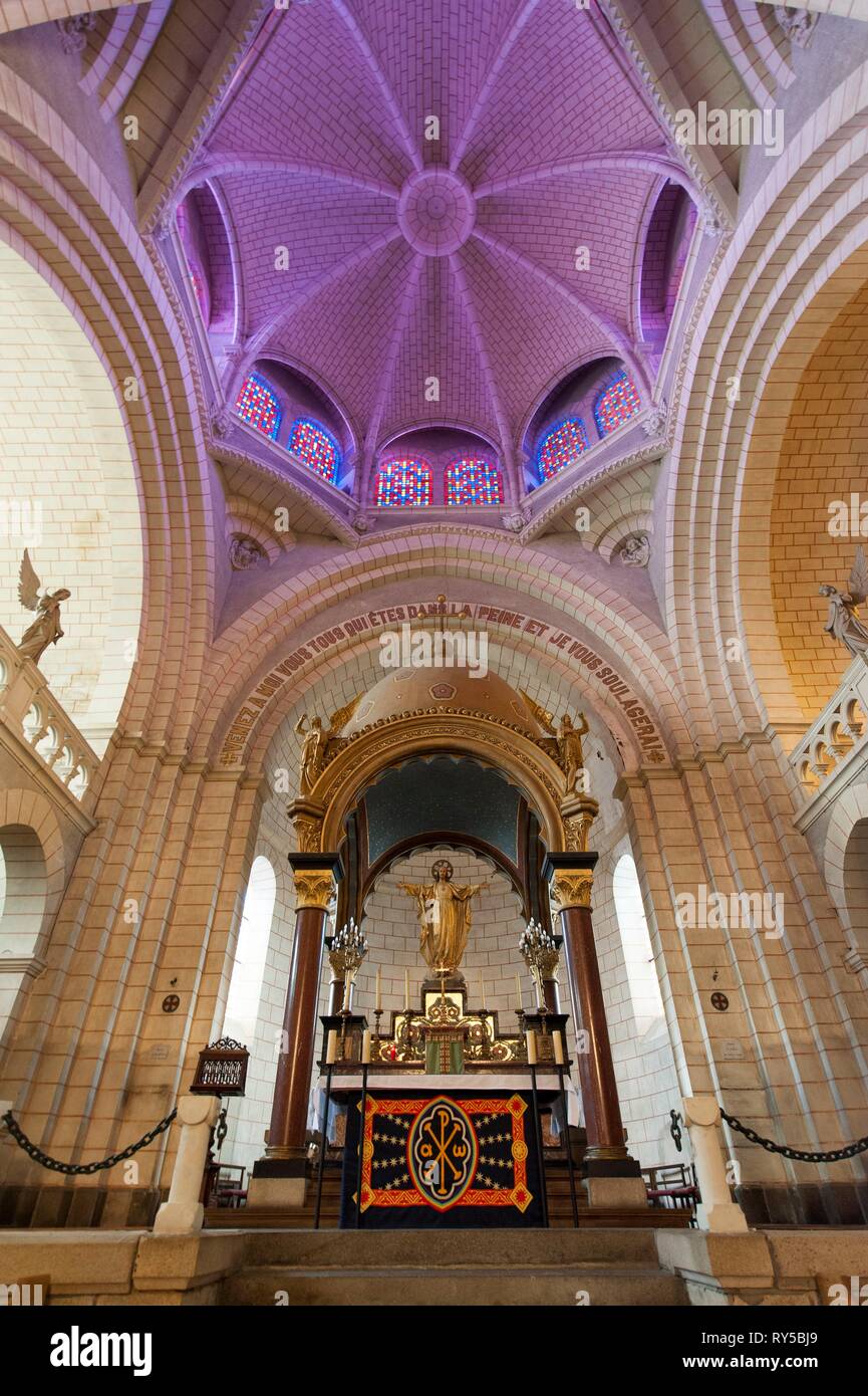 Frankreich, Ille et Vilaine, Hede Bazouges, Chor und Altar der Kirche Notre Dame Stockfoto