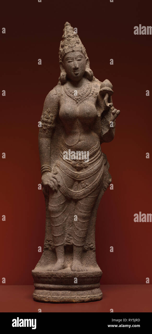 Bhu, 900-950. Süd Indien, Tamil Nadu, wahrscheinlich Pudokkatai, frühe Chola Dynastie, aus dem 10. Jahrhundert. Granit; gesamt: 175,9 x 61,6 cm (69 1/4 x 24 1/4 in Stockfoto