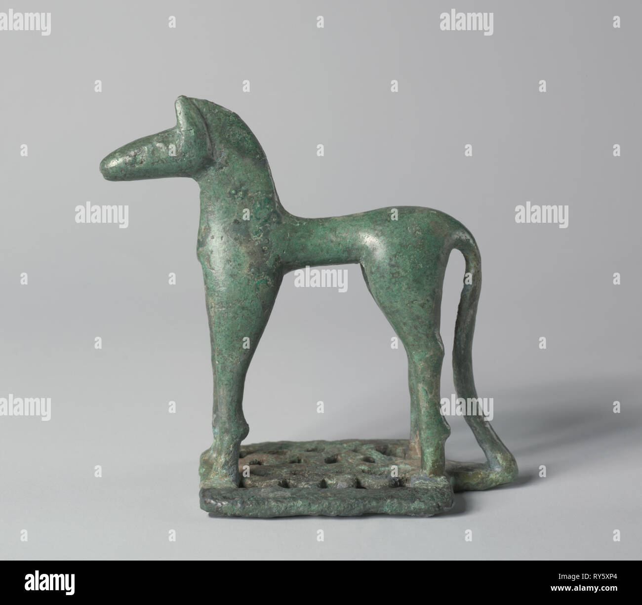 Pferd, 750-725 BC. Griechenland, geometrische Periode, aus dem 8. Jahrhundert v. Chr.. Bronze; gesamt: 7,3 cm (2 7/8 in Stockfoto
