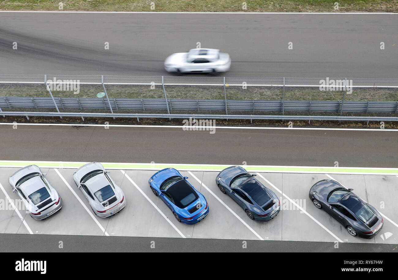 Gelandewagen Teststrecke Stockfotos Und Bilder Kaufen Alamy