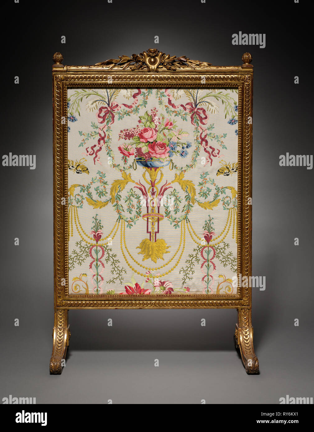 Feuer (Écran de Cheminée) und Textile Panels, C. 1780. Georges Jacob (Französisch, 1739-1814). Aus vergoldetem Holz, Polsterung Stockfoto