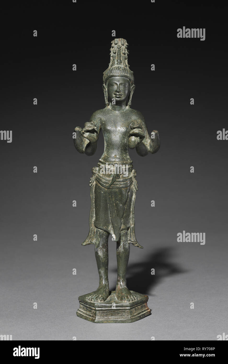 Maitreya: Der Buddha der Zukunft, 600 Jahre. Kambodscha, Pre-Angkorean Periode (600-802). Bronze; Insgesamt: 28,2 cm (11 1/8 in. Stockfoto