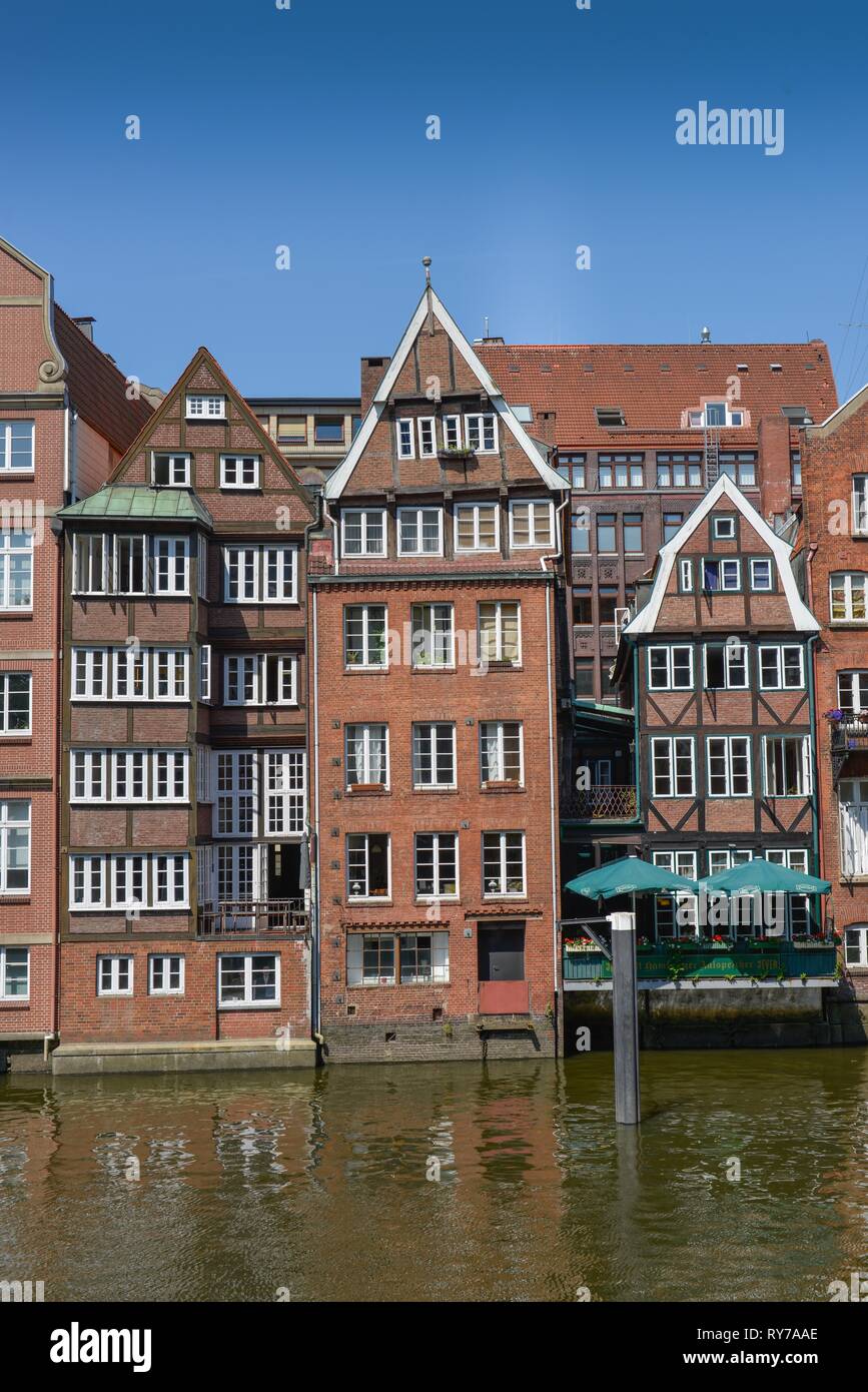 Historischen Backsteinhäusern in die Waterfront, Bürgerhäuser, Deichstraße, Nikolaifleet, Hamburg, Deutschland Stockfoto