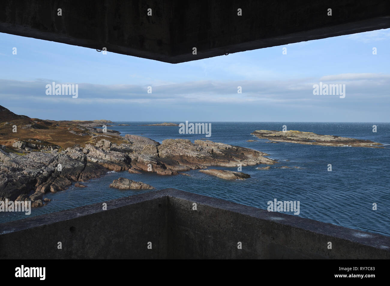 Blick vom Küstenschutz Batterie;russischen Arktis Konvois; rubha nan Oll; Bucht; Wester Ross; Schottland Stockfoto