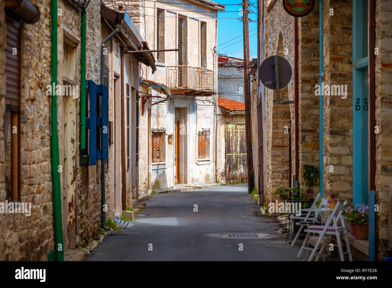 Einer Ruhigen Straße in einem alten, traditionellen Dorf von Pano Lefkara. Bezirk Larnaca, Zypern Stockfoto