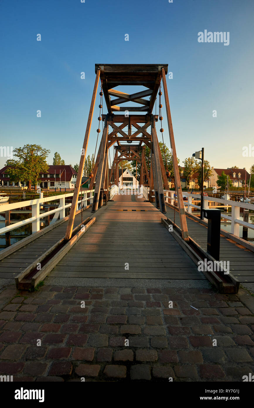 Hölzerne Brücke in Greifswald Wieck Stockfoto