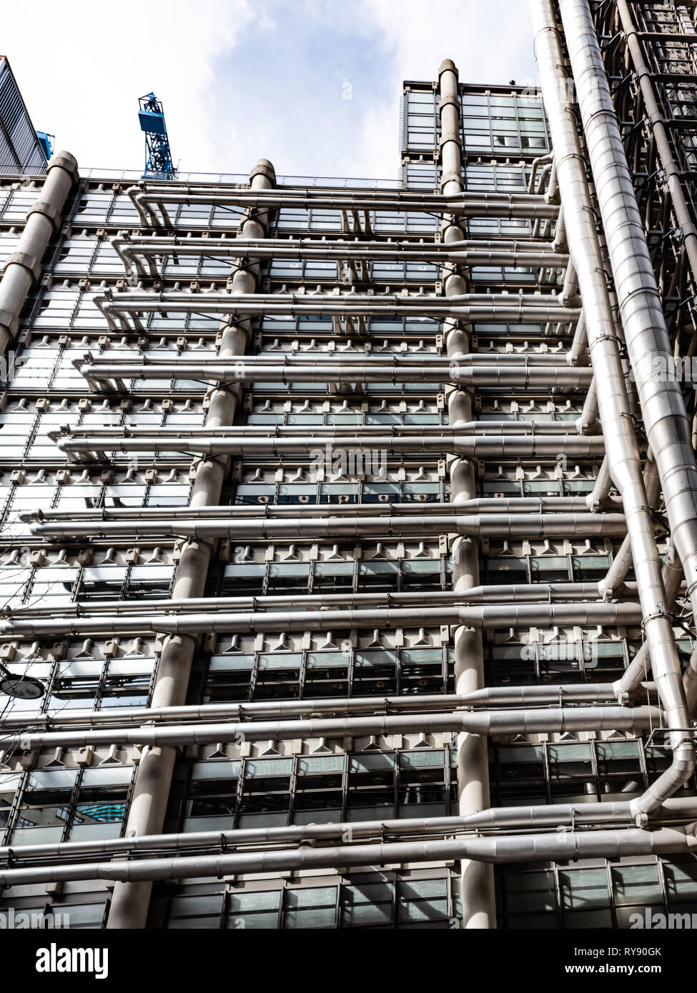Suchen mehr wie ein petro-chemischen Anlagen als eine Versicherung, die Lloyds London Gebäude in der Stadt Stockfoto