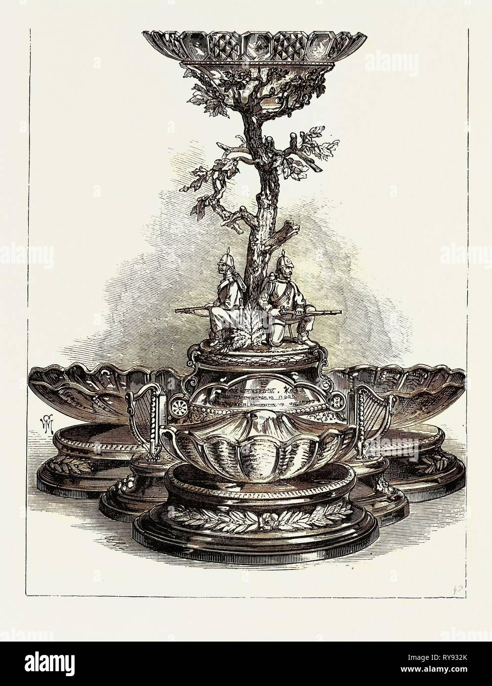 Die Ehe mit dem Herzog von Connaught: Tabelle Mittelstück von der London Irish Rifles 1879 vorgestellt Stockfoto