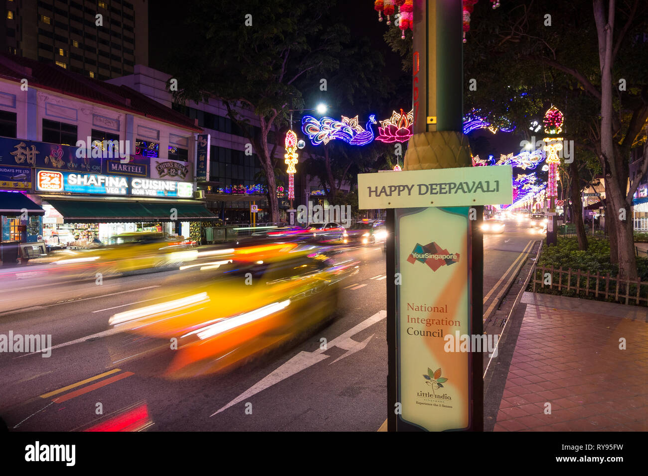 Singapur Little India, Singapur - Oktober 29, 2016: ein Schild liest 'Happy Deepavali" während des Festivals in bunte Indische des Landes neighbo Stockfoto