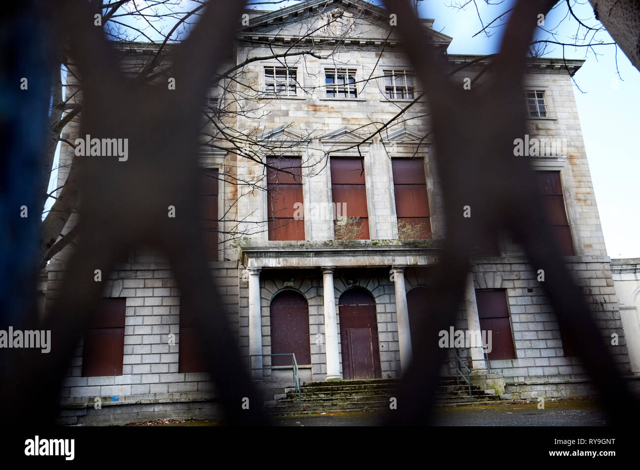 Aldborough Haus verfallener Stadthaus im georgianischen Gebäude in Dublin Irland Europa Stockfoto