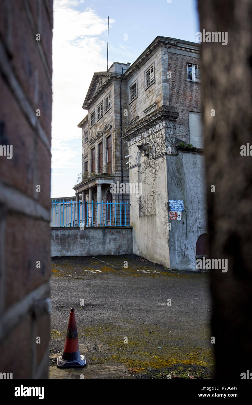 Aldborough Haus verfallener Stadthaus im georgianischen Gebäude in Dublin Irland Europa Stockfoto